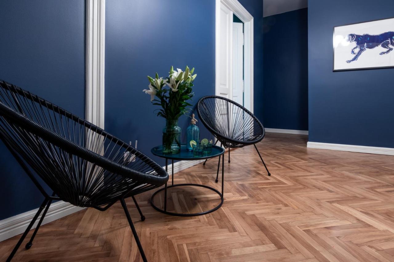 Barbacan Suites - Old Town Apartments - By Upstairs كراكوفيا المظهر الخارجي الصورة