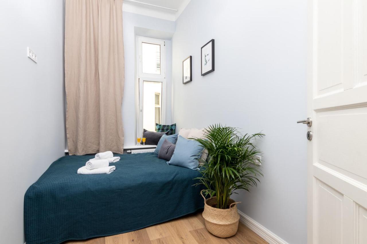 Barbacan Suites - Old Town Apartments - By Upstairs كراكوفيا المظهر الخارجي الصورة