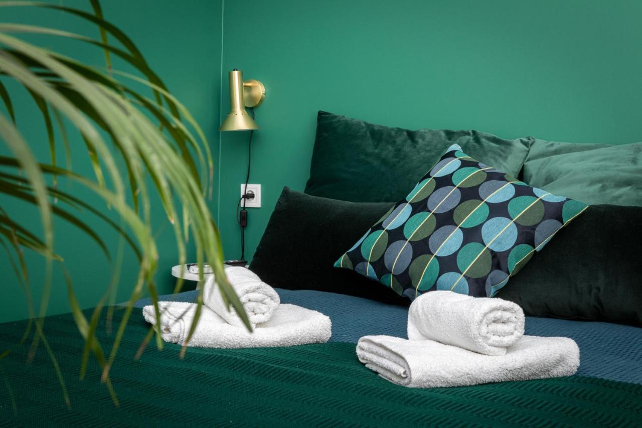 Barbacan Suites - Old Town Apartments - By Upstairs كراكوفيا المظهر الخارجي الصورة