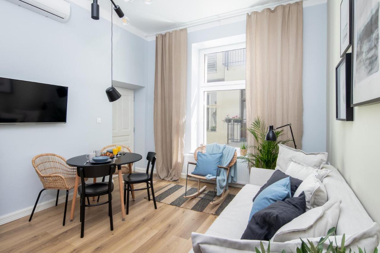Barbacan Suites - Old Town Apartments - By Upstairs كراكوفيا المظهر الخارجي الصورة