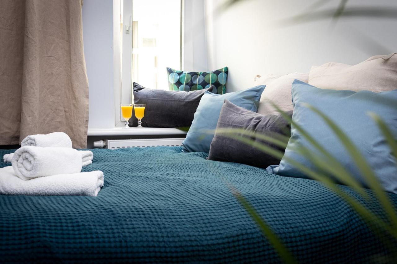 Barbacan Suites - Old Town Apartments - By Upstairs كراكوفيا المظهر الخارجي الصورة