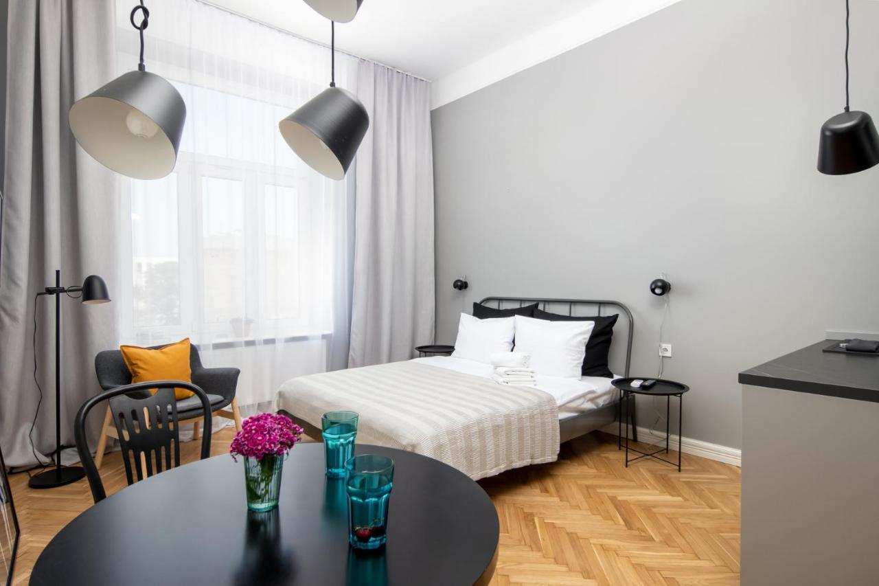 Barbacan Suites - Old Town Apartments - By Upstairs كراكوفيا المظهر الخارجي الصورة