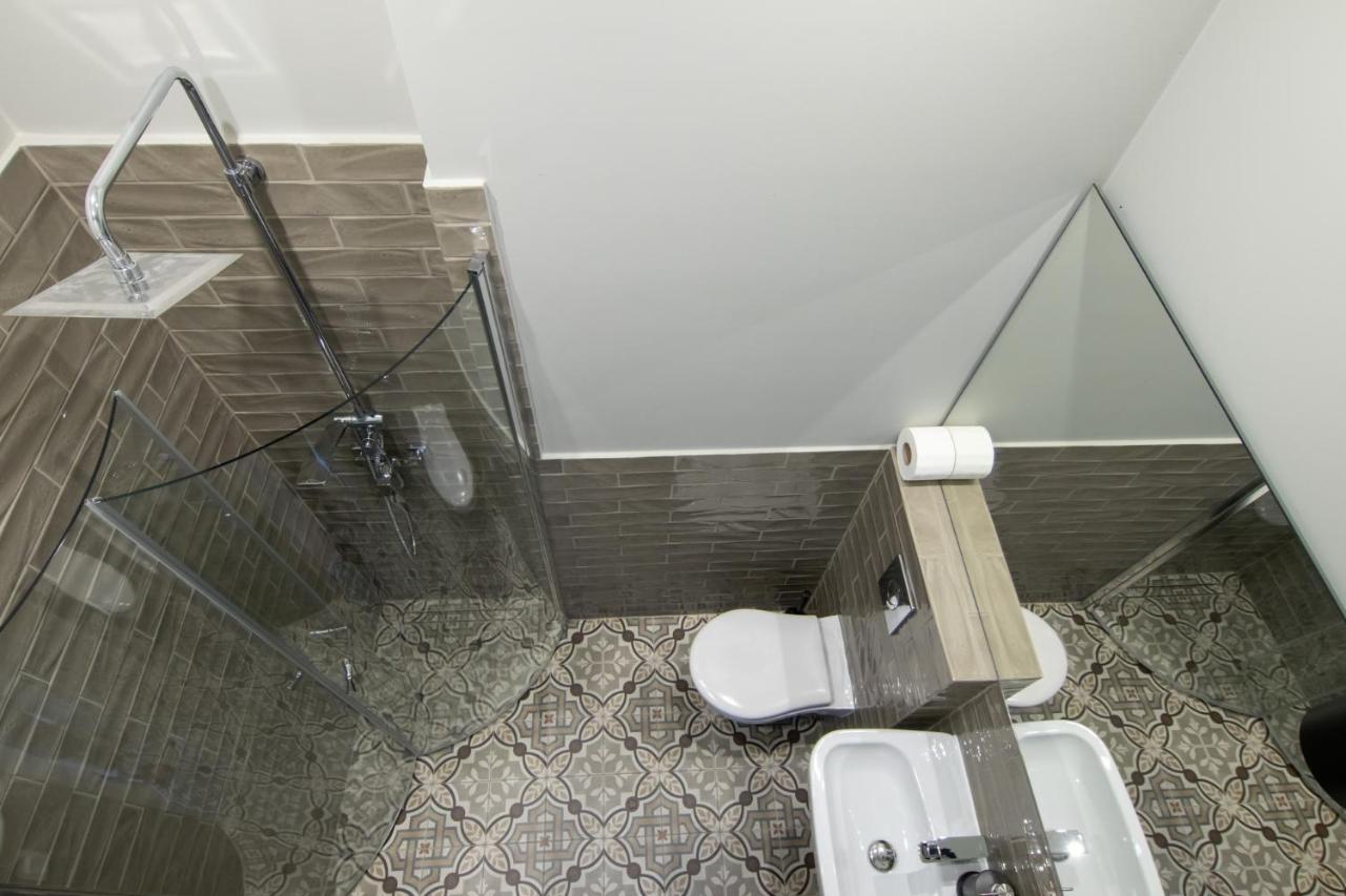 Barbacan Suites - Old Town Apartments - By Upstairs كراكوفيا المظهر الخارجي الصورة